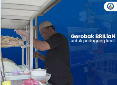 Gerobak BRILiaN untuk Pedagang Kecil Bersama YBM BRILiaN RO Yogyakarta